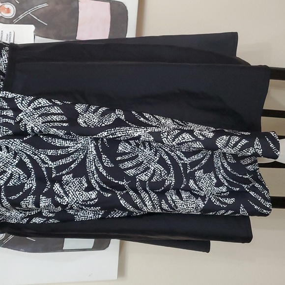 Island Escape Black and White One Piece Swimsuit - Picture 3 of 15